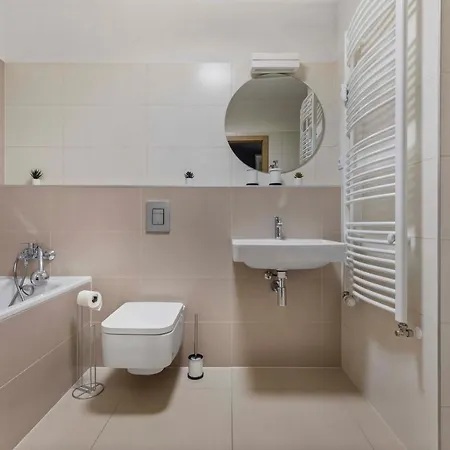 Lam Anthracite W Ac & Balcony Bratislava