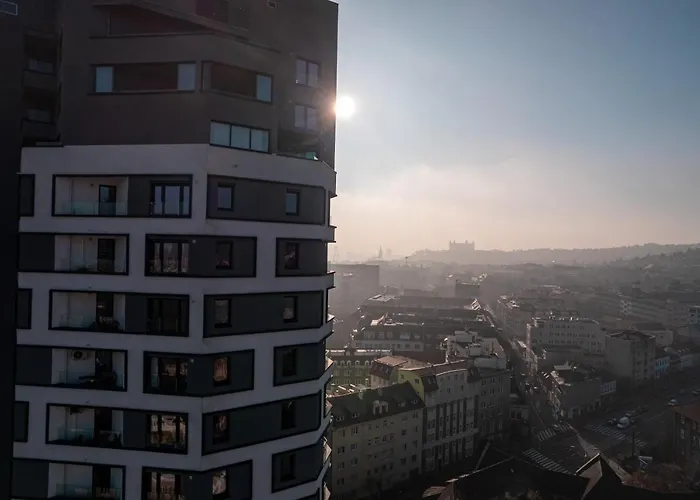 Lam Anthracite W Ac & Balcony