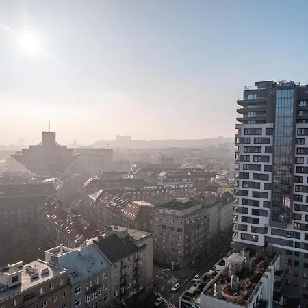 Lam Anthracite W Ac & Balcony * Pressburg