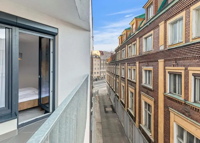 Lam Anthracite W Ac & Balcony * Pressburg